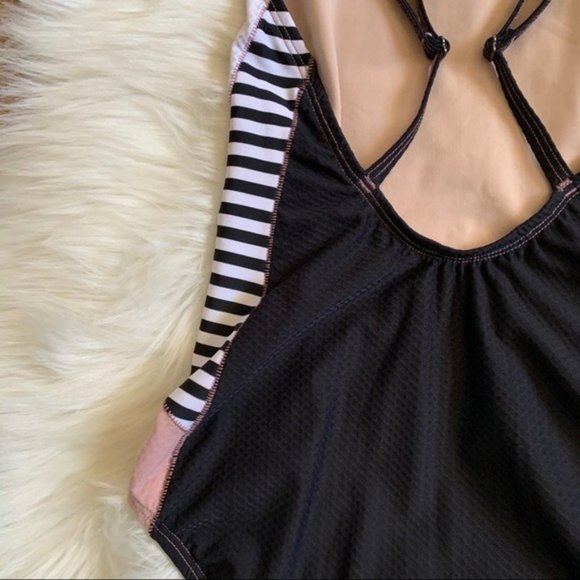 XiRENA Bathing Suit - Picture 3 of 7